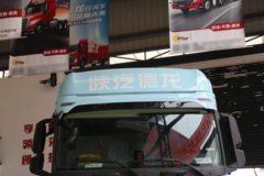 陕汽重卡 德龙X6000 600马力 6X4 AMT自动挡牵引车(国六)(SX4259GE4Q2)