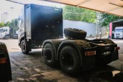 东风商用车 天龙KL 标载版 6X4 纯电动换电牵引车