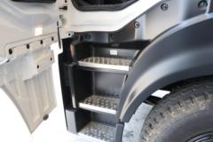 东风商用车 天龙KL 标载版 6X4 纯电动换电牵引车