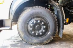 东风商用车 天龙KL 标载版 6X4 纯电动换电牵引车