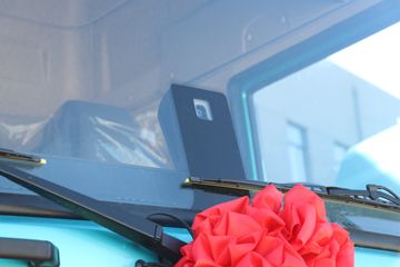 �������� Q1 6X4 ����ʽ���綯ǣ����(����ʱ��)282kWhͼƬ