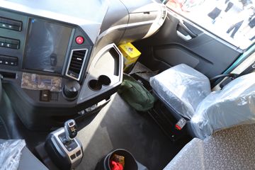 �������� Q1 6X4 ����ʽ���綯ǣ����(����ʱ��)282kWhͼƬ