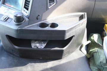 �������� Q1 6X4 ����ʽ���綯ǣ����(����ʱ��)282kWhͼƬ