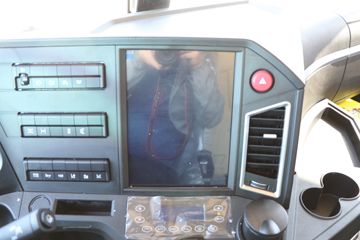 �������� Q1 6X4 ����ʽ���綯ǣ����(����ʱ��)282kWhͼƬ