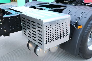 �������� Q1 6X4 ����ʽ���綯ǣ����(����ʱ��)282kWhͼƬ