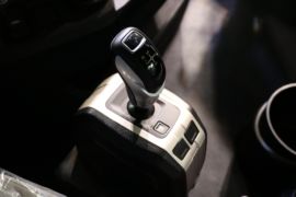 Q1&nbsp;电动牵引车驾驶室图片