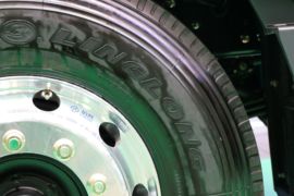 Q1&nbsp;电动牵引车底盘图片