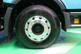 Q1&nbsp;电动牵引车底盘图片