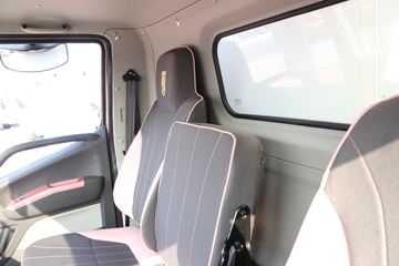 ������� ���ö��� 152���� 4.14��AMT�Զ���������ʽ�Ῠ(����)ͼƬ