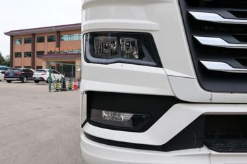 ��(MAN) ��TGXϵ���ؿ� 470���� 4X2 ǣ����(TGX18.470)ͼƬ