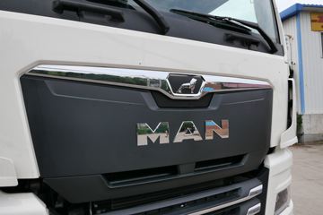 ��(MAN) ��TGXϵ���ؿ� 470���� 4X2 ǣ����(TGX18.470)ͼƬ