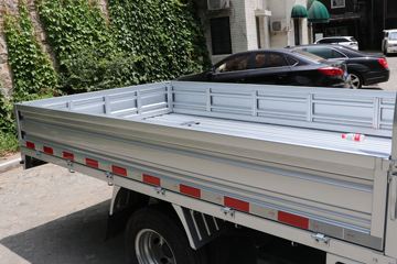 �������� ����PLUS ������ 1.8L 139���� ���� 3.01��˫������΢��(����)ͼƬ