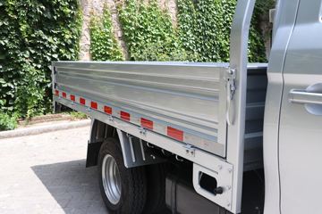 �������� ����PLUS ������ 1.8L 139���� ���� 3.01��˫������΢��(����)ͼƬ