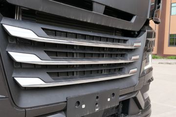 ��(MAN) ��TGXϵ���ؿ� 470���� 4X2 ǣ����(TGX18.470)(��ɫ)ͼƬ