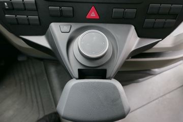 ��(MAN) ��TGXϵ���ؿ� 470���� 4X2 ǣ����(TGX18.470)ͼƬ