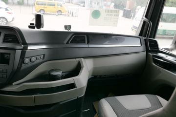 ��(MAN) ��TGXϵ���ؿ� 470���� 4X2 ǣ����(TGX18.470)(��ɫ)ͼƬ