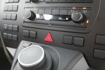 ��(MAN) ��TGXϵ���ؿ� 470���� 4X2 ǣ����(TGX18.470)(��ɫ)ͼƬ