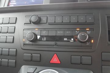 ��(MAN) ��TGXϵ���ؿ� 470���� 4X2 ǣ����(TGX18.470)(��ɫ)ͼƬ