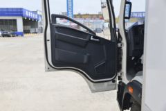 中国重汽HOWO 悍将 150马力 4X2 4.1米冷藏车(ZZ5047XLCH3315F145)
