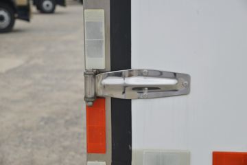 ���� �������� 131���� 4X2 4.085����س�(����)ͼƬ