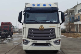 重汽豪沃底盘 冷藏车外观图片