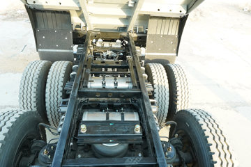 �������� ����� 240���� 6X2 4.5����ж��(������)(BJ3244DNPFB-04)ͼƬ