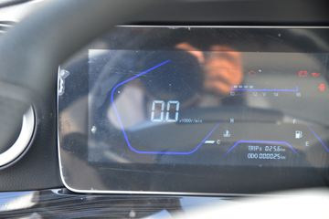 ���� ��X1 2.0L 122���� ����/CNG 3.63�׵�����ʽ΢��(����)(KMC5039XXYNG318D6)ͼƬ