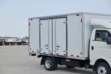 ���� ��X1 2.0L 122���� ����/CNG 3.63�׵�����ʽ΢��(����)(KMC5039XXYNG318D6)ͼƬ