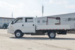 凯马 锐航X1 2.0L 122马力 汽油/CNG 2.72米双排栏板微卡(国六)(KMC1039NG318S6)