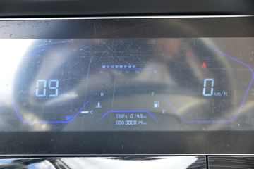  X1 2.0L 122 /CNG 2.72˫΢()(KMC1039NG318S6)ͼƬ