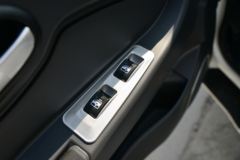 凯马 锐航X1 2.0L 122马力 汽油/CNG 2.72米双排栏板微卡(国六)(KMC1039NG318S6)