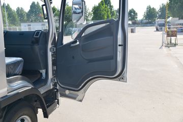 ���� ����M3 ��ҵ��PRO 130���� 4.16�׵�����ʽ�Ῠ(����)ͼƬ