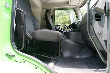 һ����� J6L�ؿ� 350���� 8X4 ��ж��(����)ͼƬ