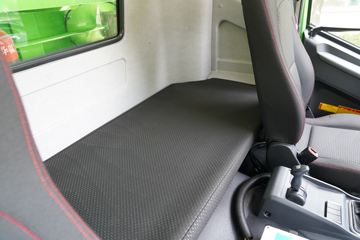 һ����� J6L�ؿ� 350���� 8X4 ��ж��(����)ͼƬ