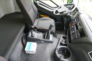 һ����� J6L�ؿ� 350���� 8X4 ��ж��(����)ͼƬ