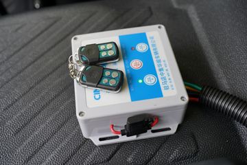 һ����� J6L�ؿ� 350���� 8X4 ��ж��(����)ͼƬ