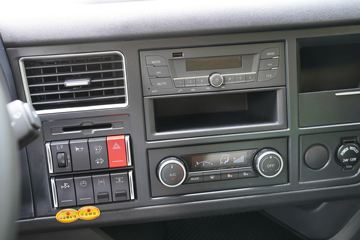 һ����� J6L�ؿ� 350���� 8X4 ��ж��(����)ͼƬ