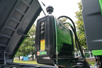 һ����� J6L�ؿ� 350���� 8X4 ��ж��(����)ͼƬ