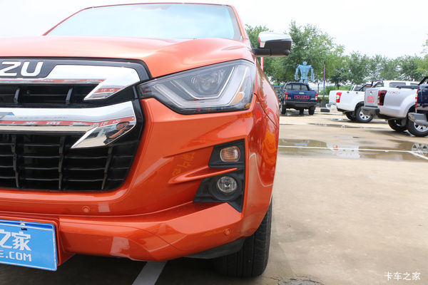 ��ʮ��D-MAXƤ���������л��ȴ����� �����ߴ�0��