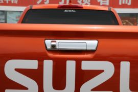 五十铃D-MAX&nbsp;皮卡上装                                                图片