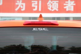 五十铃D-MAX&nbsp;皮卡上装                                                图片