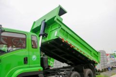 大运 致胜 245马力 6X2 4.3米自卸车(国六)(提升桥)(DYQ3246D6CB)