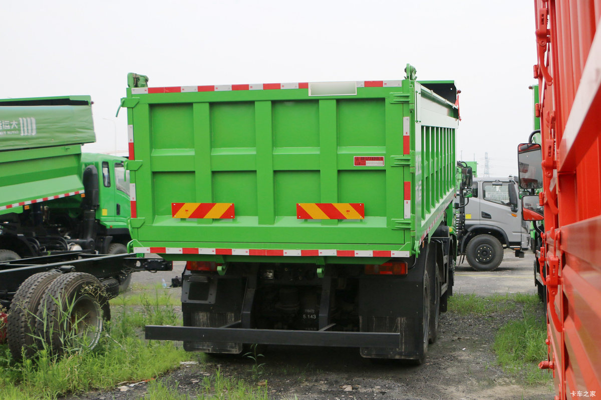  F7ؿ 270 8X4 6ж()(DYQ3310D6FB)                                                
