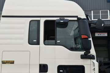 �й����� HOWO TX 245���� 4X2 9.6����ʽ�ػ���(����)(ZZ5187XXYN711GF1)ͼƬ