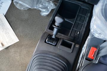 �й����� HOWO TX 245���� 4X2 9.6����ʽ�ػ���(����)(ZZ5187XXYN711GF1)ͼƬ