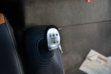 �й����� HOWO TX 245���� 4X2 9.6����ʽ�ػ���(����)(ZZ5187XXYN711GF1)ͼƬ