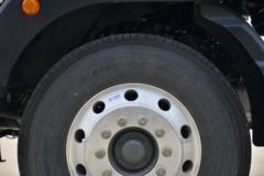 中国重汽 HOWO TX 245马力 4X2 9.6米厢式载货车(国六)(ZZ5187XXYN711GF1)