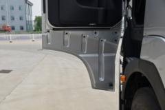 中国重汽 黄河 X7重卡 570马力 6X4 AMT自动挡牵引车(速比2.85)(ZZ4257W344XF1)