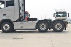中国重汽 黄河 X7重卡 570马力 6X4 AMT自动挡牵引车(速比2.85)(ZZ4257W344XF1)