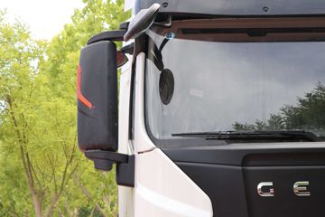 �������� ��ʨH6 500���� 6X4 CNGǣ����(����)(CQ4257SD13384N)ͼƬ